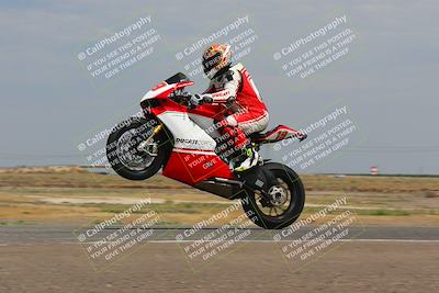 media/Sep-10-2023-Pacific Track Time (Sun) [[44210541ad]]/Group B/1220pm (Wheelie Bump)/